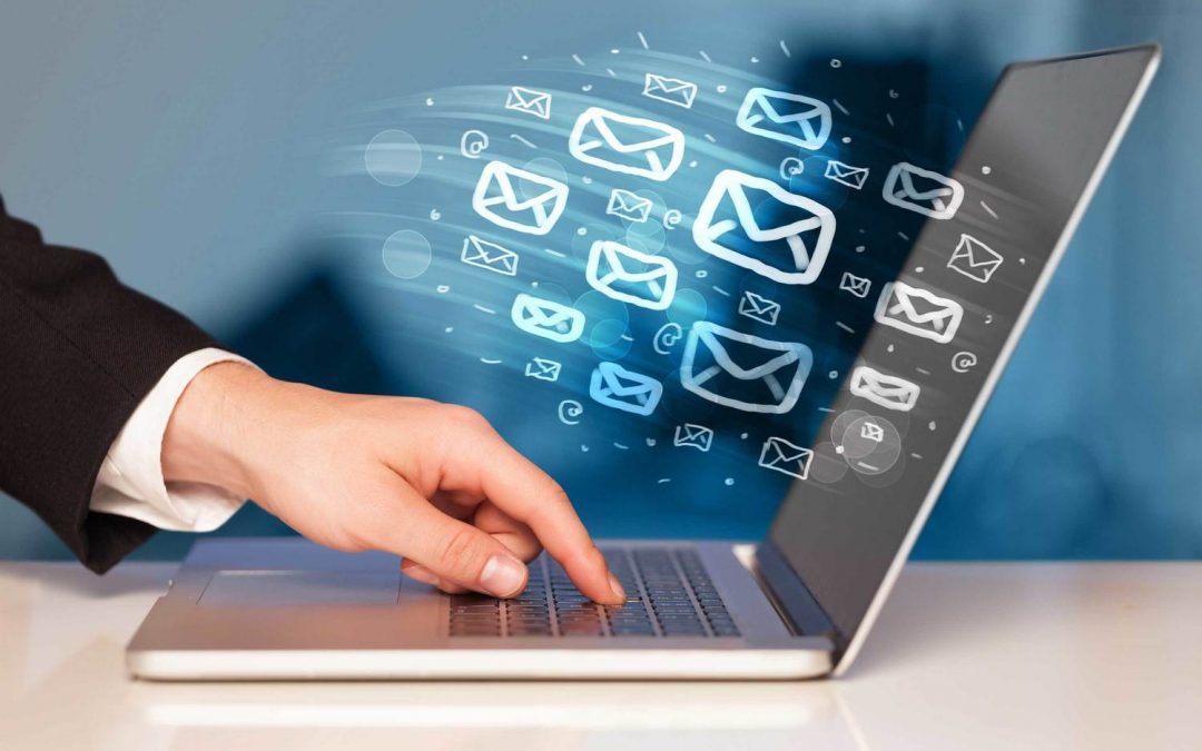 Transakční e-maily pro online obchody a rozesílání e-mailů spouštěných z CRM